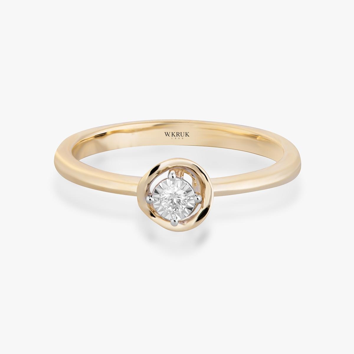 Pierścionek złoty z diamentem