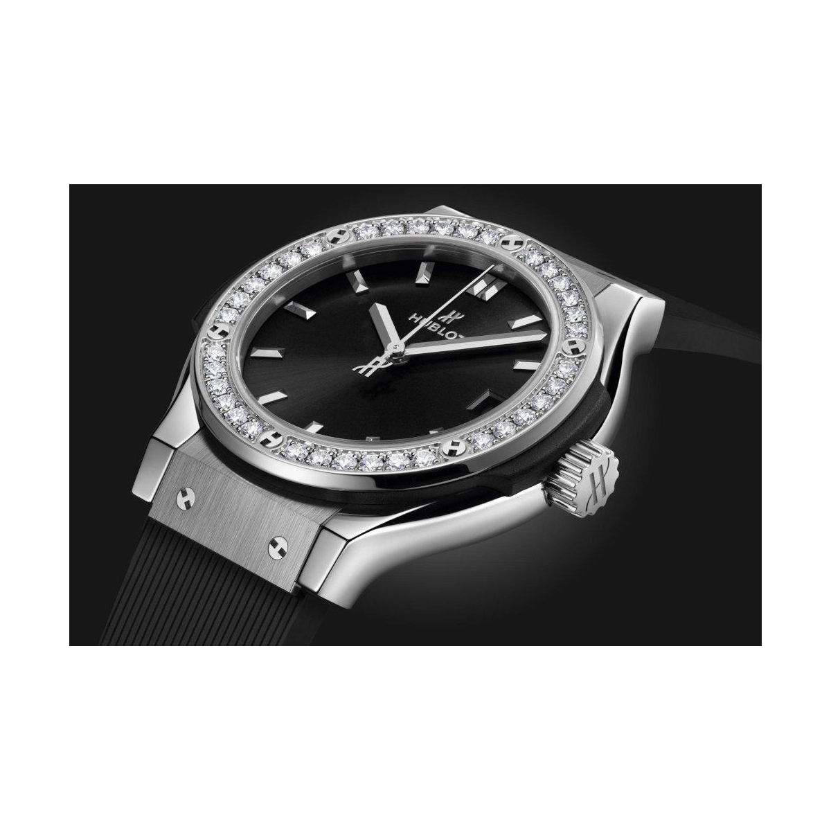 ZEGAREK HUBLOT CLASSIC FUSION TITANIUM DIAMONDS