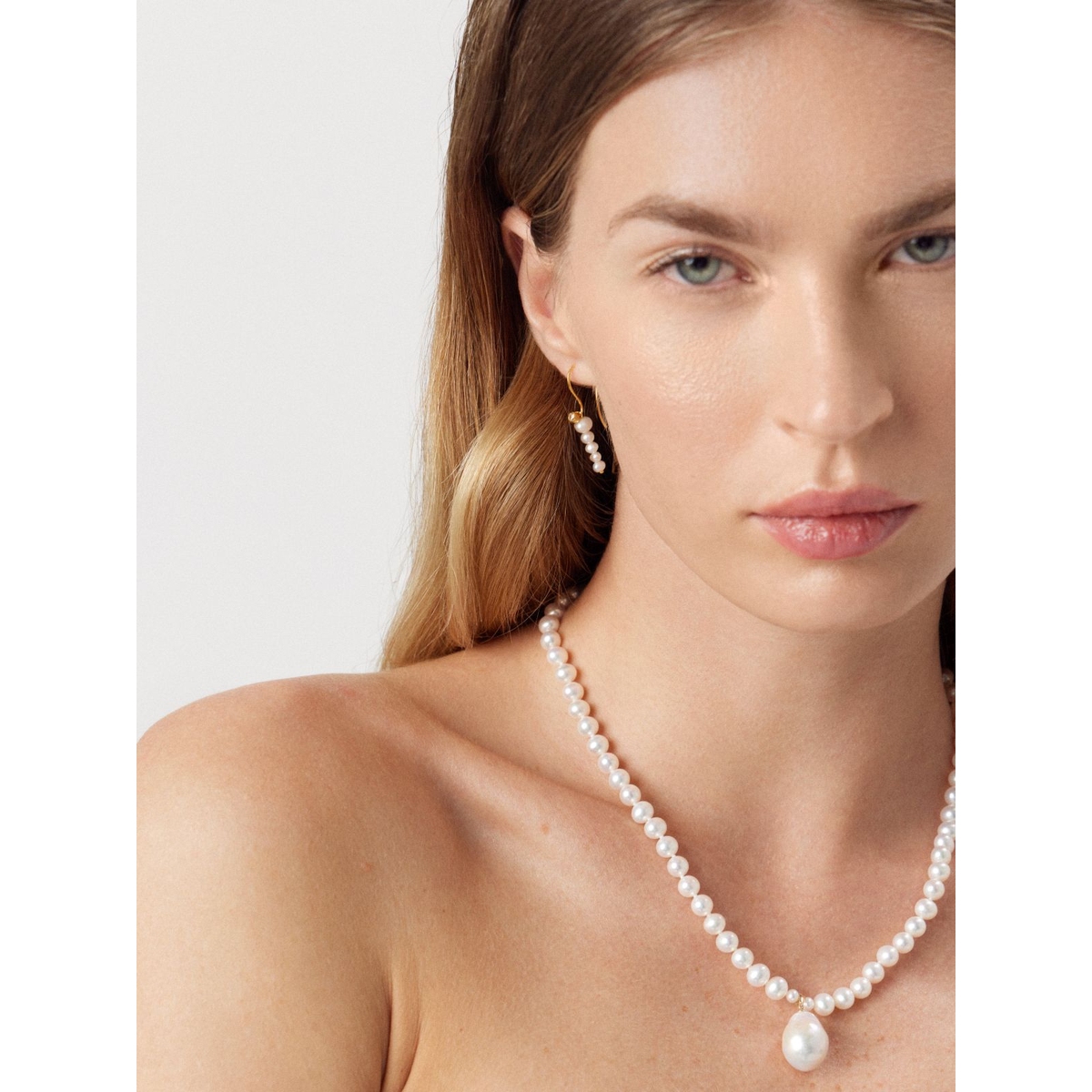 Naszyjnik złoty z perłami