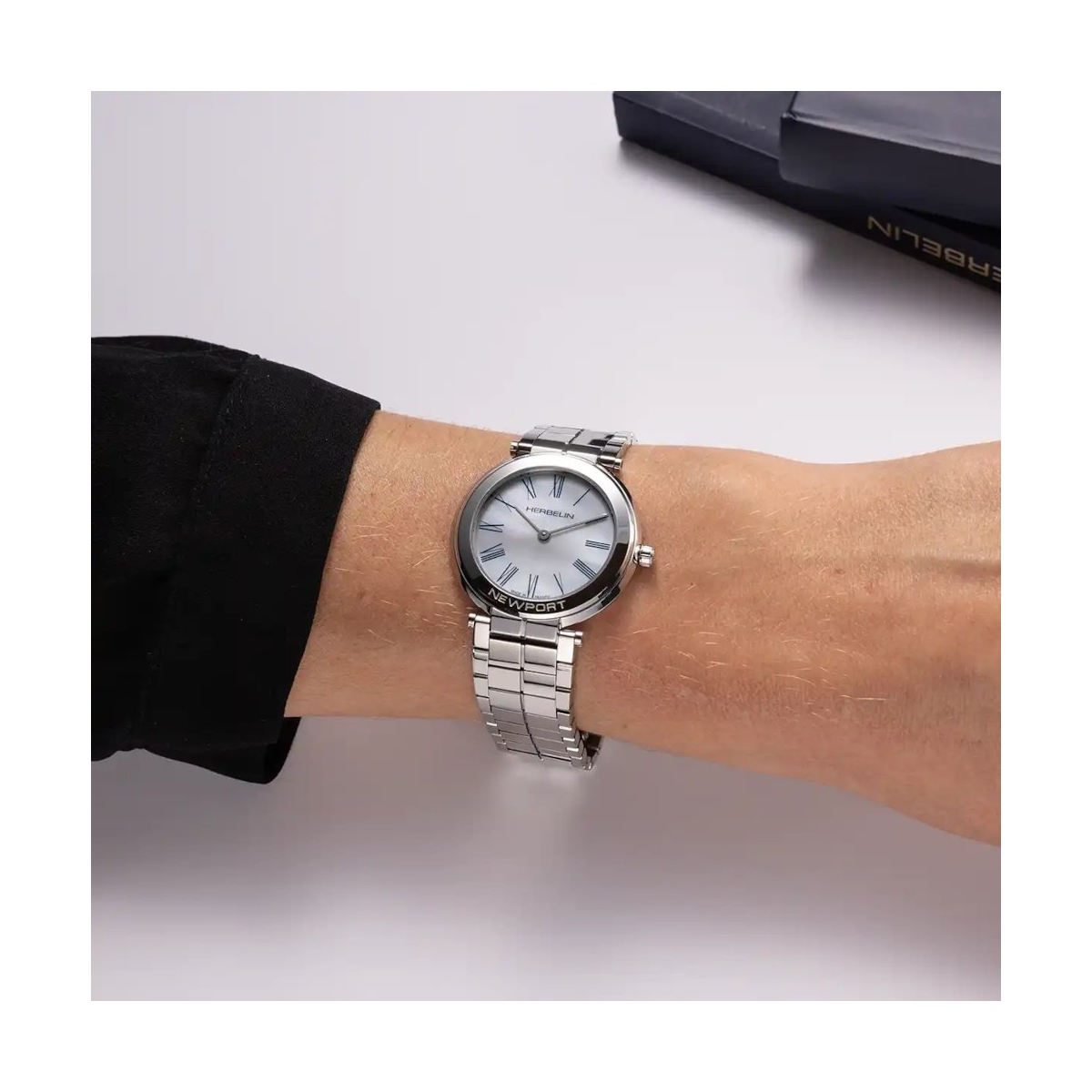 ZEGAREK HERBELIN NEWPORT SLIM