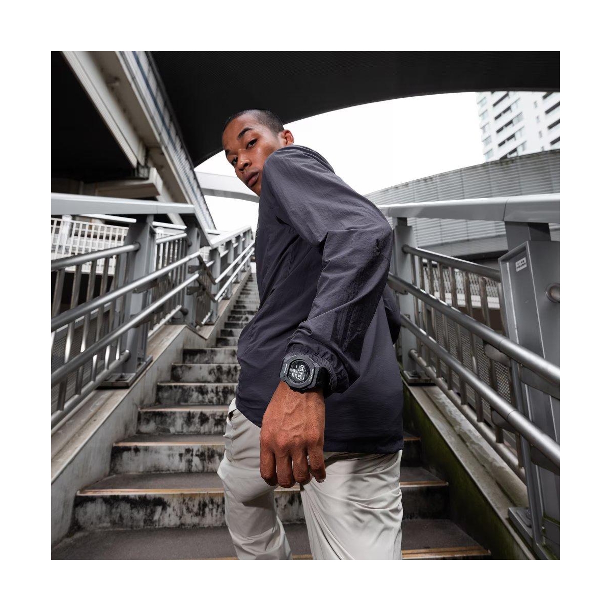 ZEGAREK G-SHOCK G-SQUAD GBD-300 SERIES