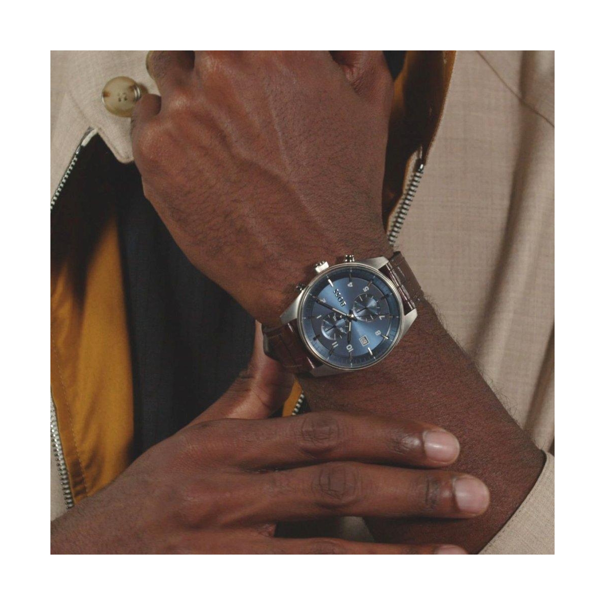 ZEGAREK BOSS SKYTRAVELLER