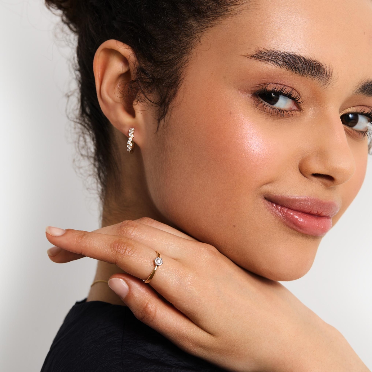 Pierścionek złoty z brylantem