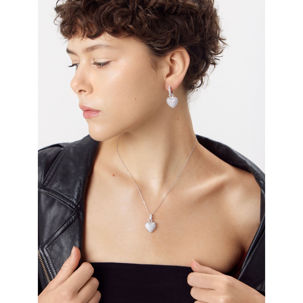 Wisiorek srebrny z cyrkoniami Emblems