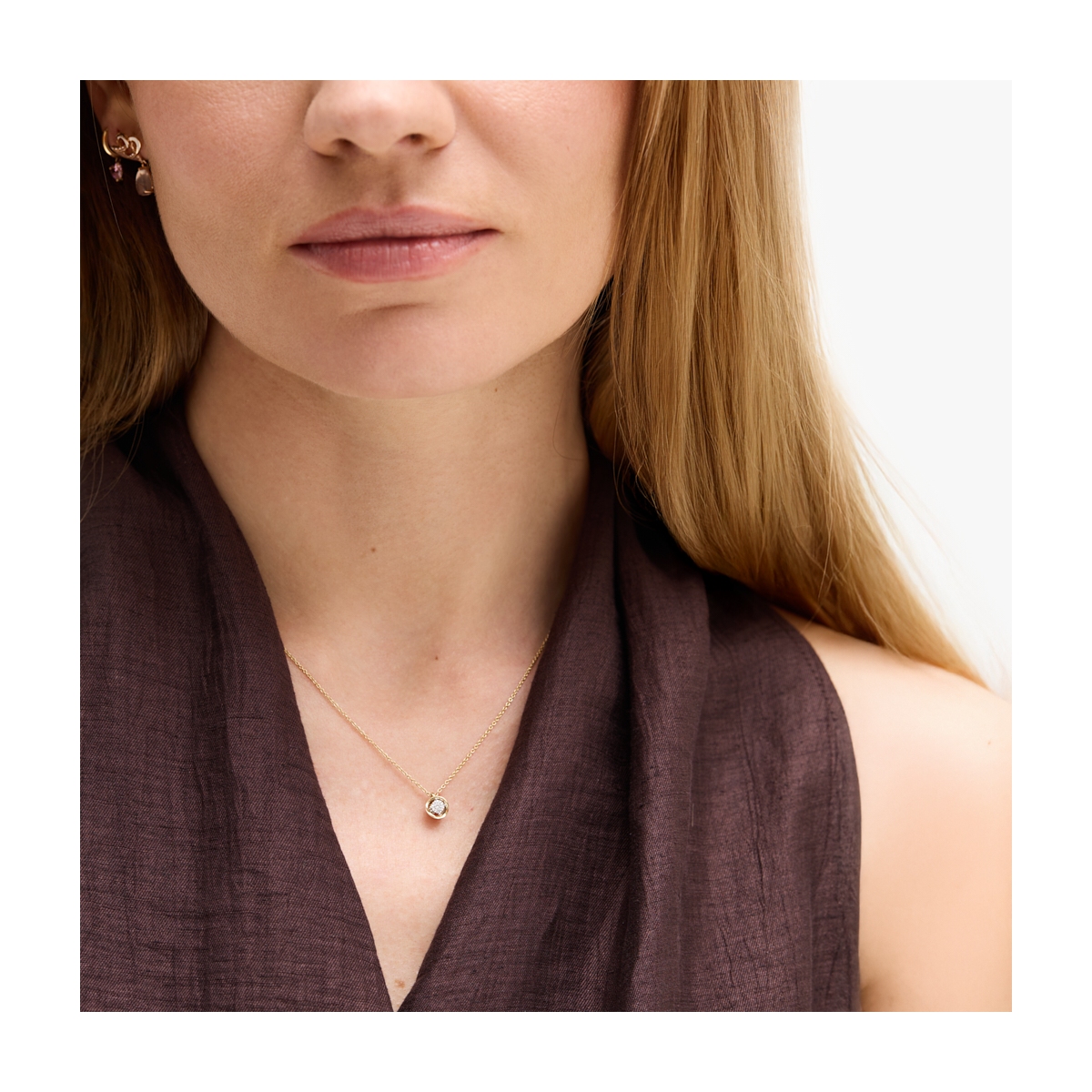 Naszyjnik złoty z diamentem