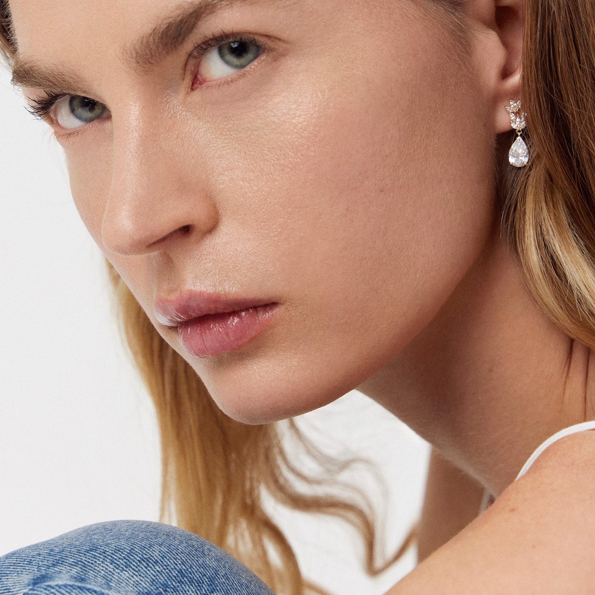 Kolczyki złote z cyrkoniami Ceremonials