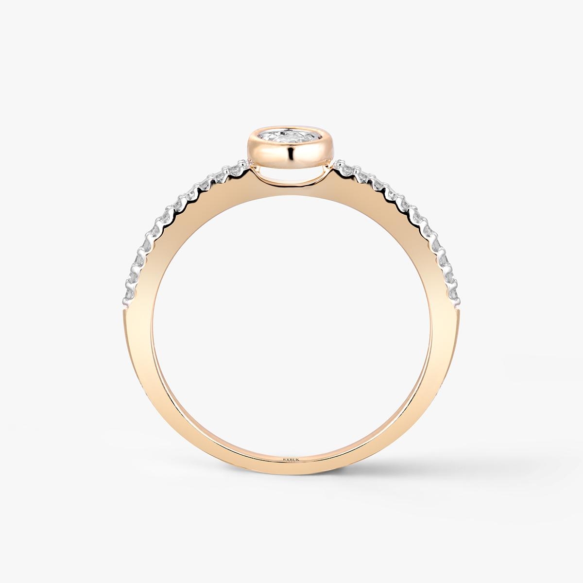 Pierścionek złoty z diamentami