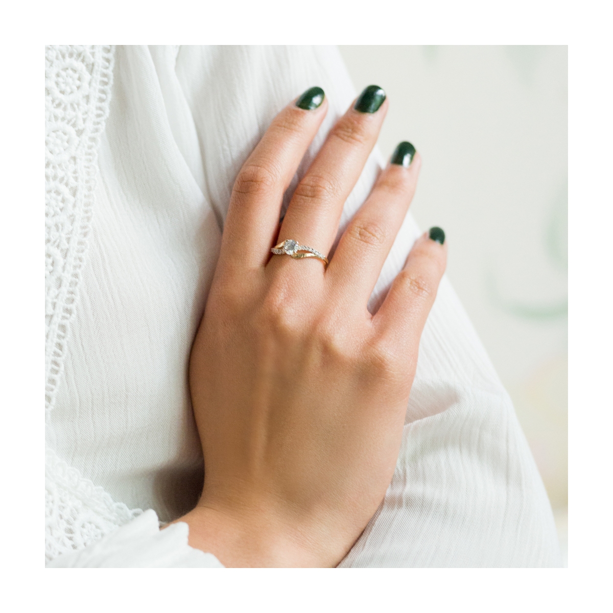 Pierścionek złoty bicolor z cyrkoniami