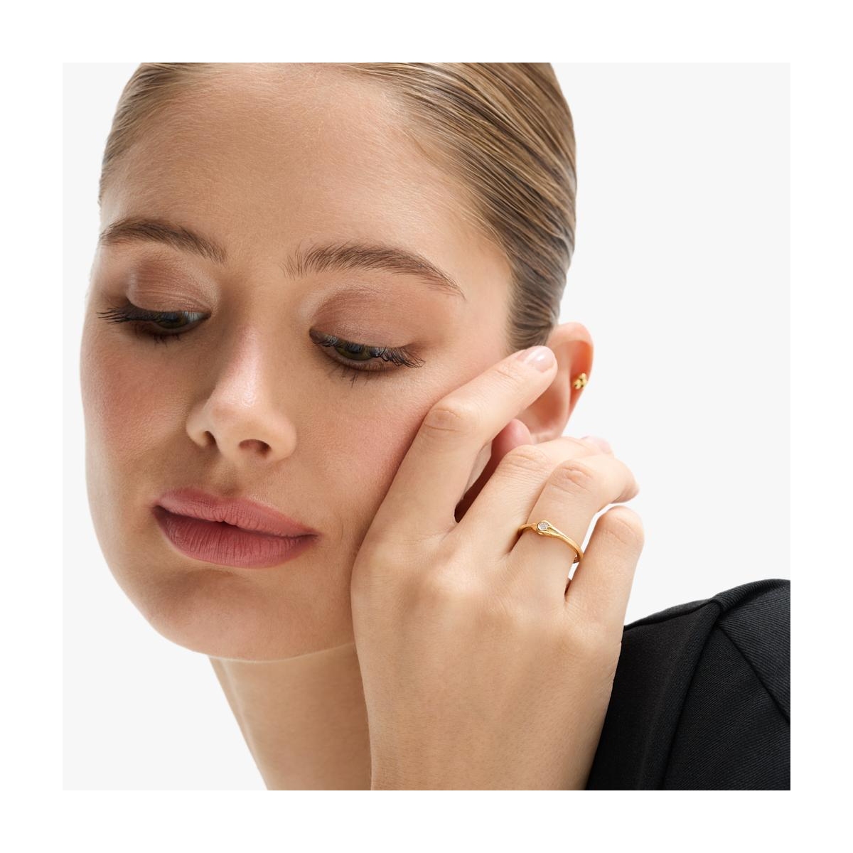 Pierścionek srebrny pozłacany z cyrkonią