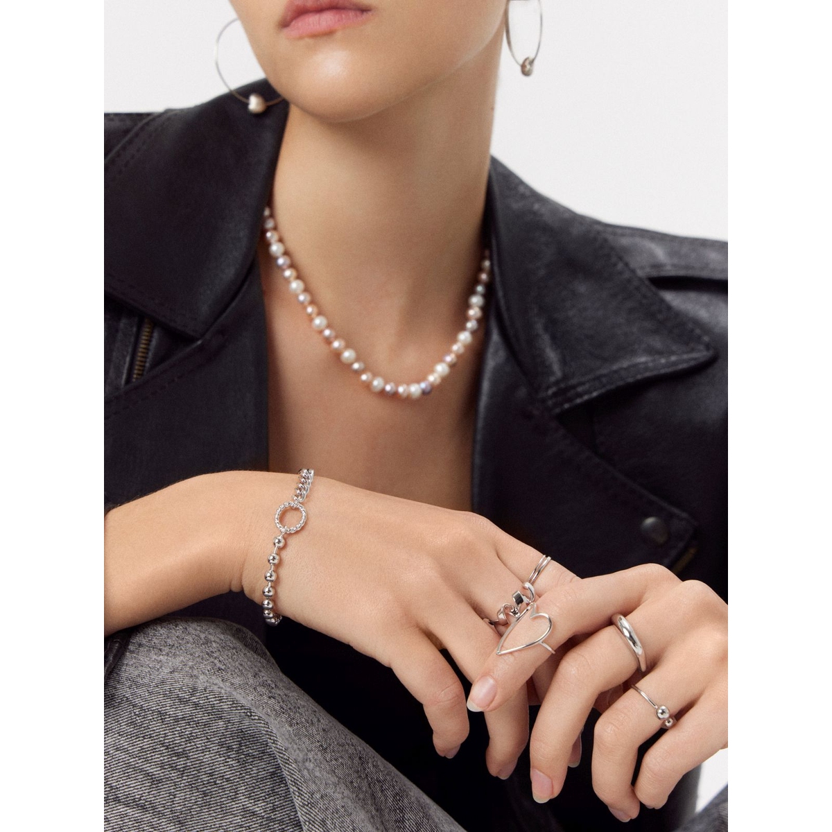 Pierścionek srebrny z motywem sprężynki