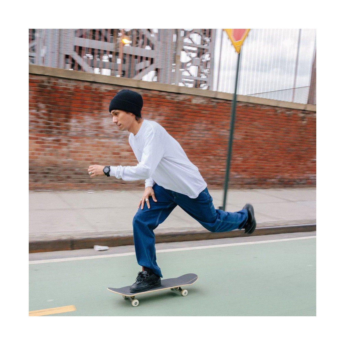 ZEGAREK G-SHOCK ANALOG-DIGITAL GA-700 SERIES