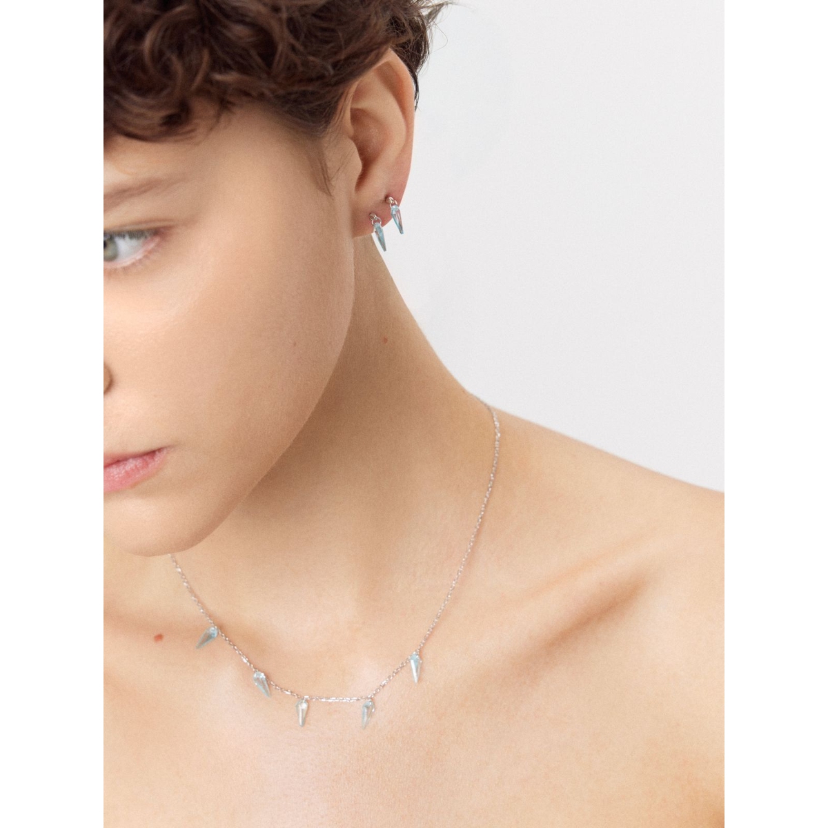 Kolczyki srebrne z niebieskimi cyrkoniami