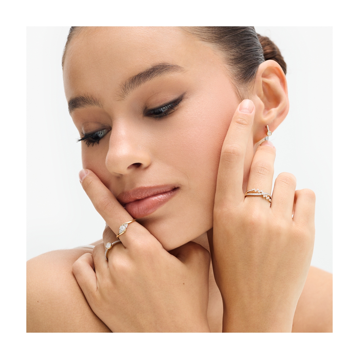 Kolczyki złote z diamentami