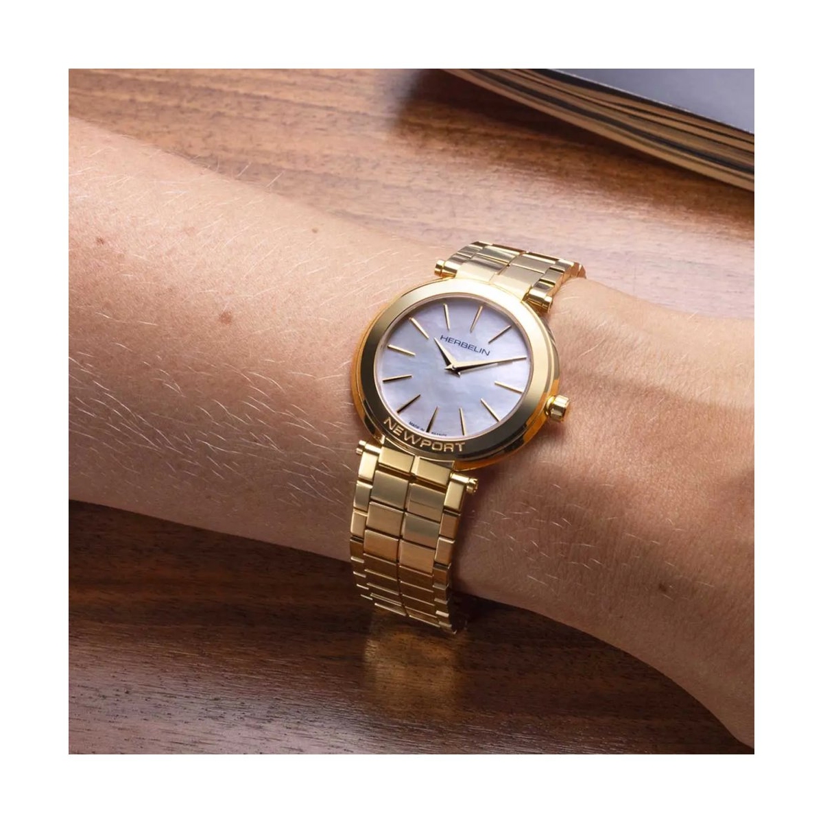 ZEGAREK HERBELIN NEWPORT SLIM