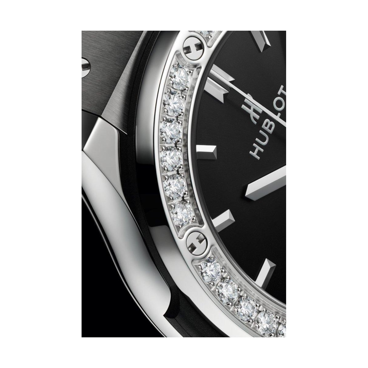 ZEGAREK HUBLOT CLASSIC FUSION TITANIUM DIAMONDS