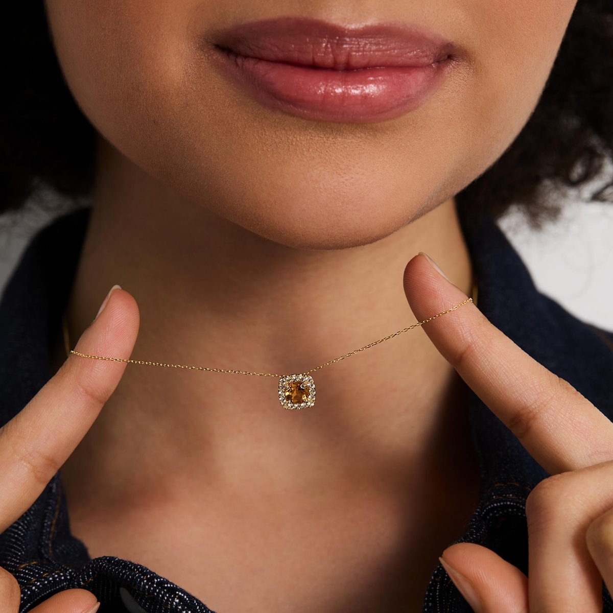 Wisiorek złoty Maria Antonina