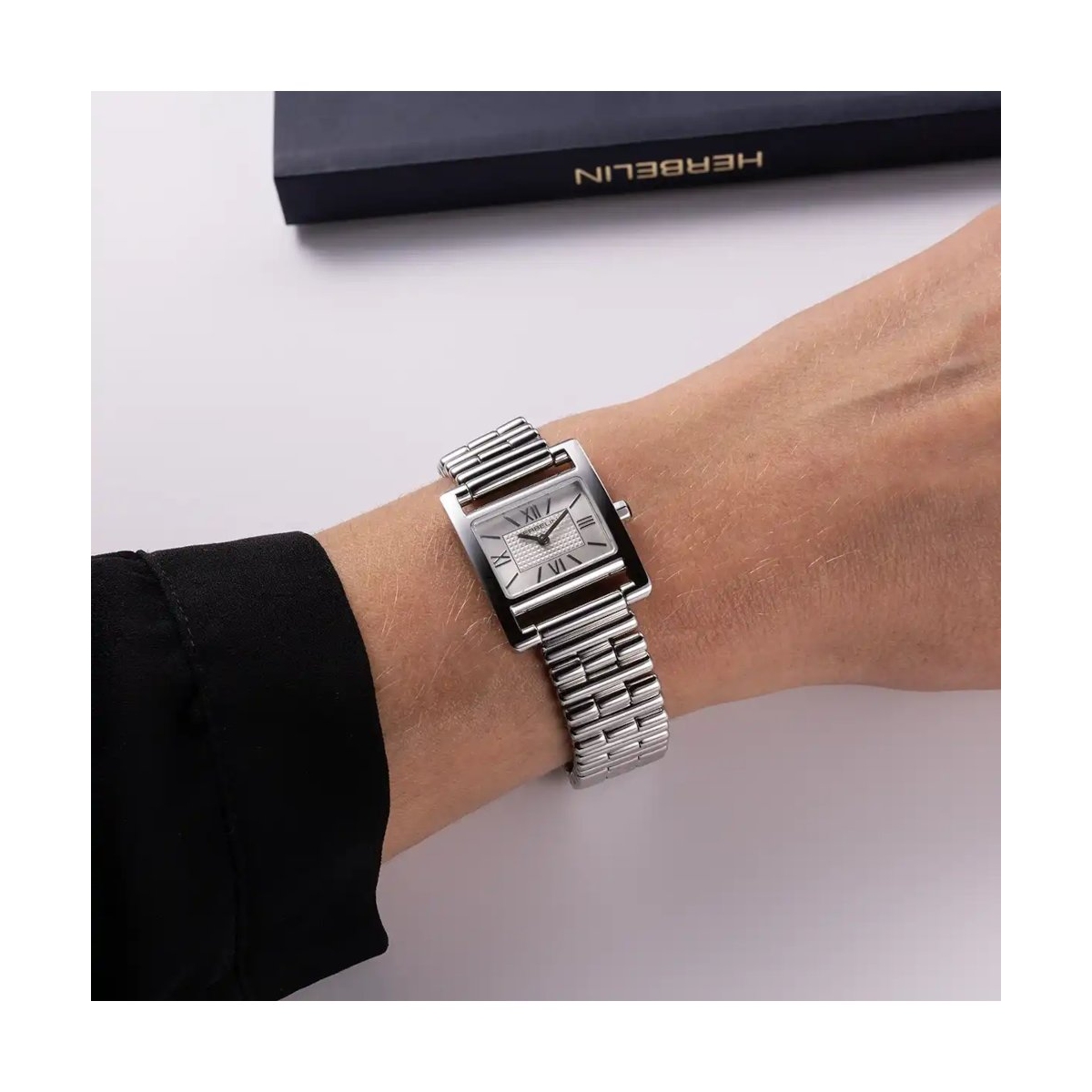 ZEGAREK HERBELIN VE AVENUE