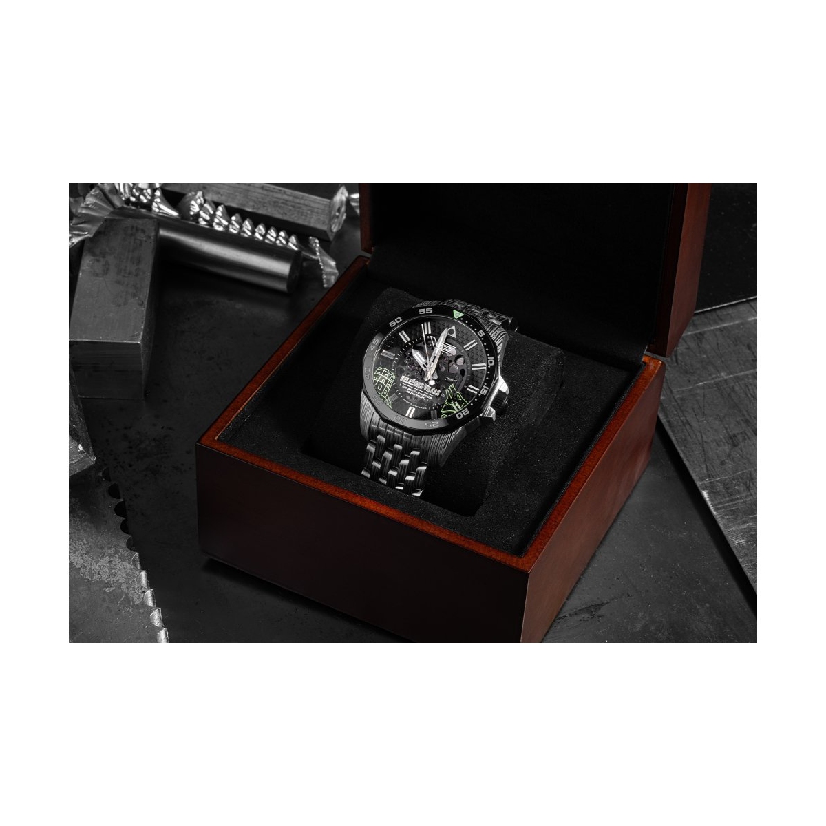 ZEGAREK VOSTOK EUROPE GELEŽINIS VILKAS "IRON WOLF" LIMITED EDITION