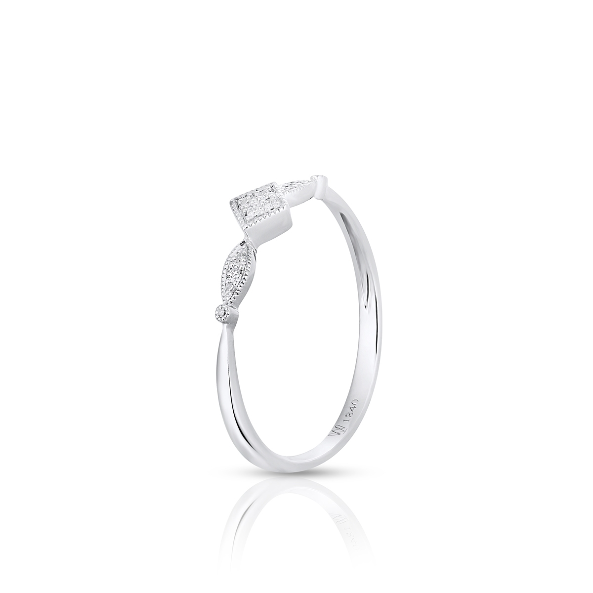 Pierścionek białe złoto z diamentami