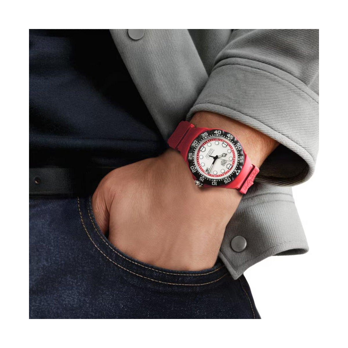 ZEGAREK TAG HEUER FORMULA 1 SOLARGRAPH