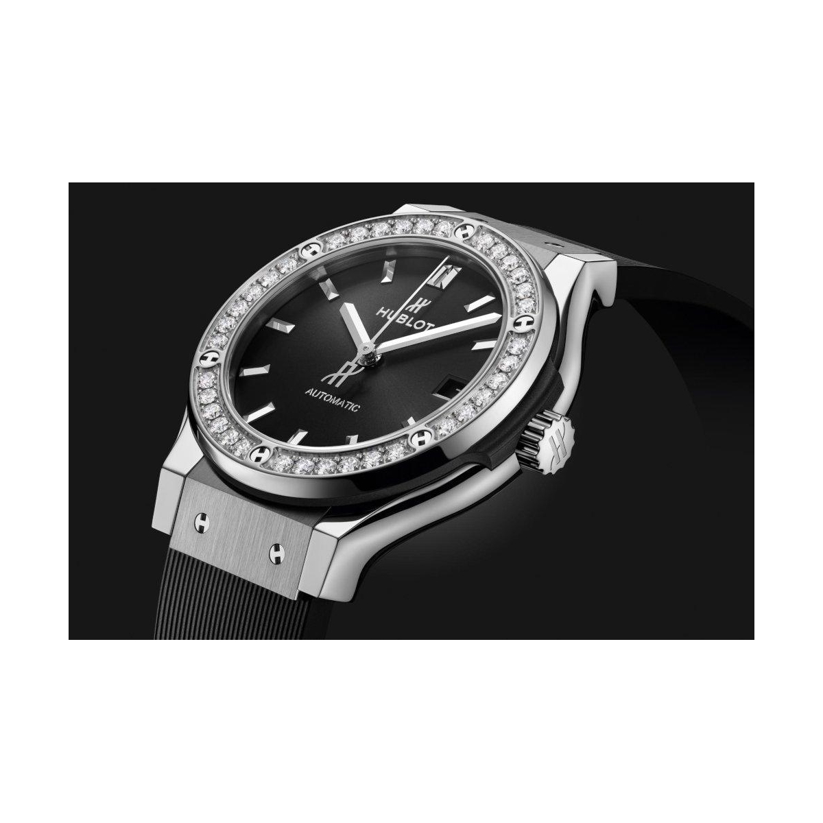 ZEGAREK HUBLOT CLASSIC FUSION TITANIUM DIAMONDS