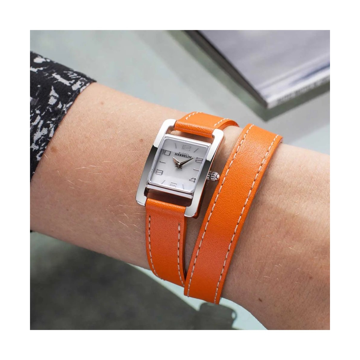 ZEGAREK HERBELIN VE AVENUE