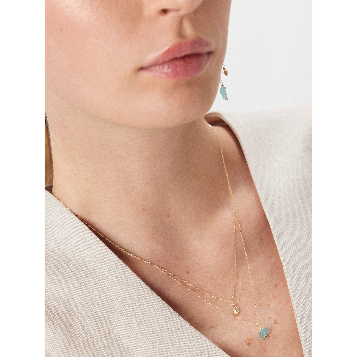 Naszyjnik złoty z niebieskim apatytem Saint Tropez