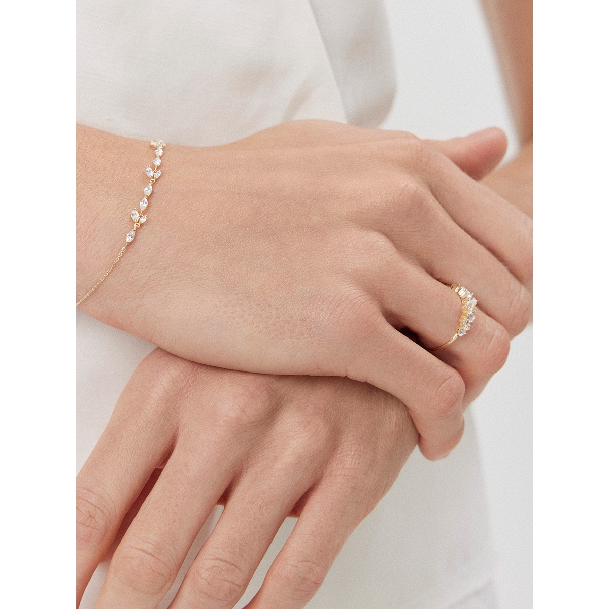 Pierścionek złoty z cyrkoniami Ceremonials