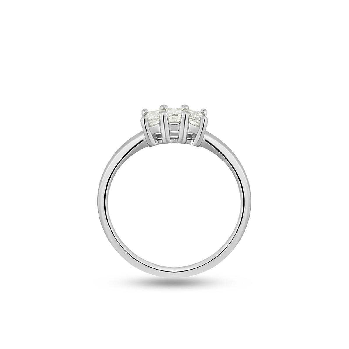 Pierścionek białe złoto z diamentami