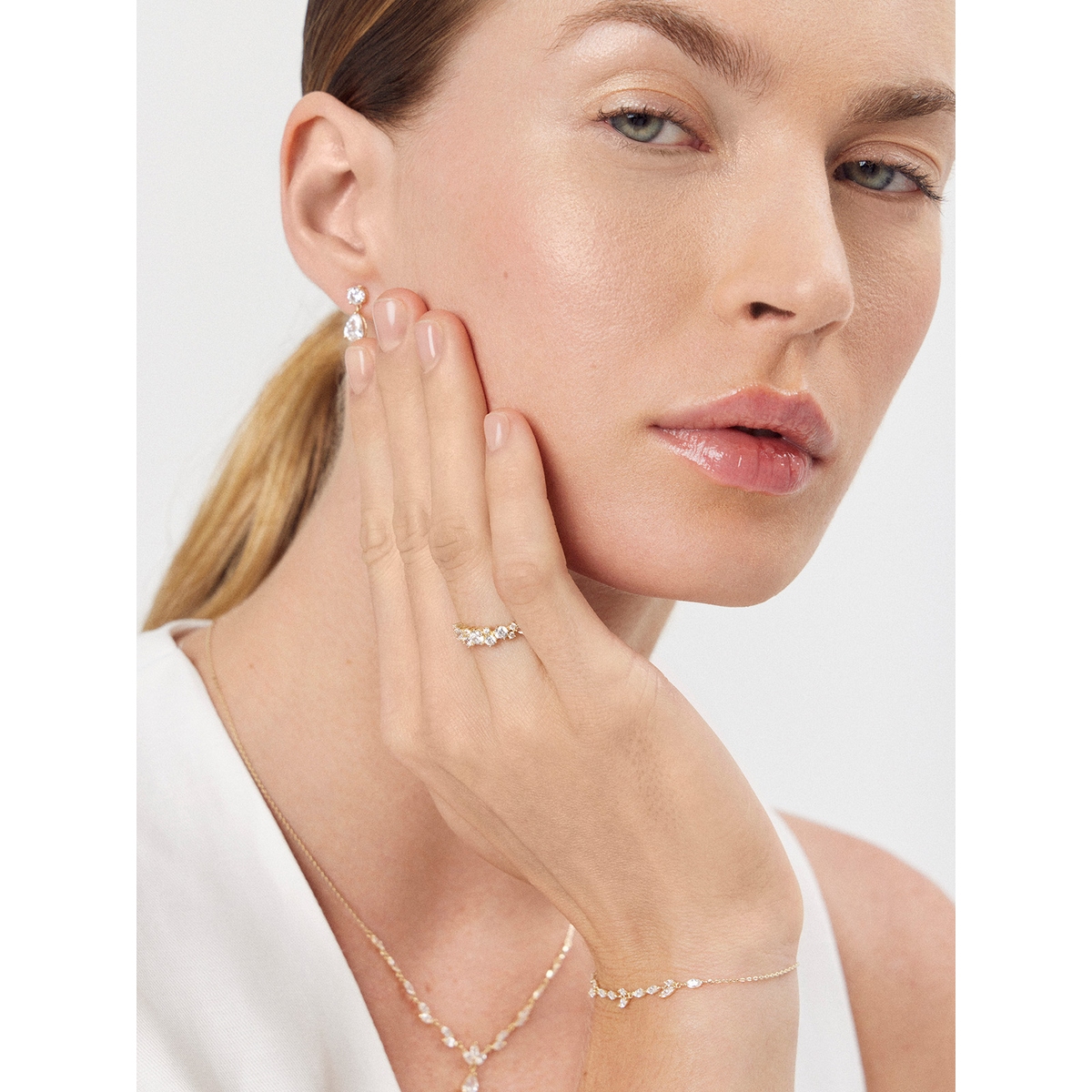 Kolczyki złote z cyrkoniami Ceremonials