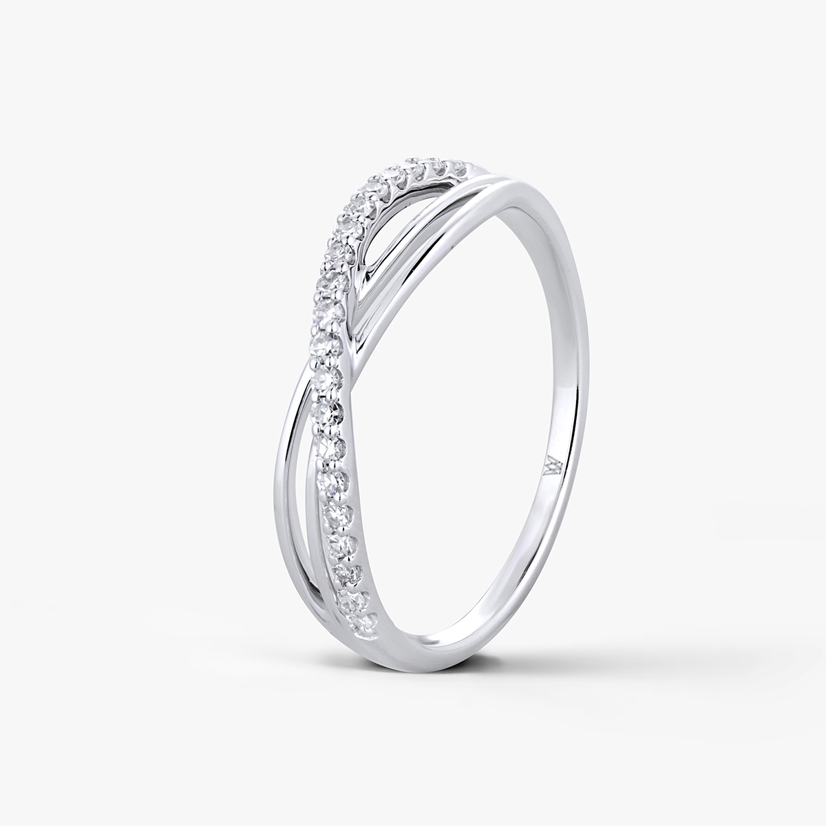 Pierścionek złoty z diamentami