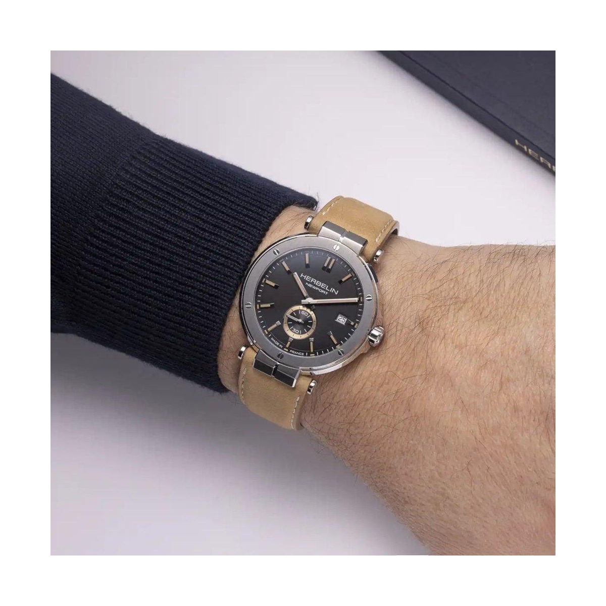 ZEGAREK HERBELIN NEWPORT