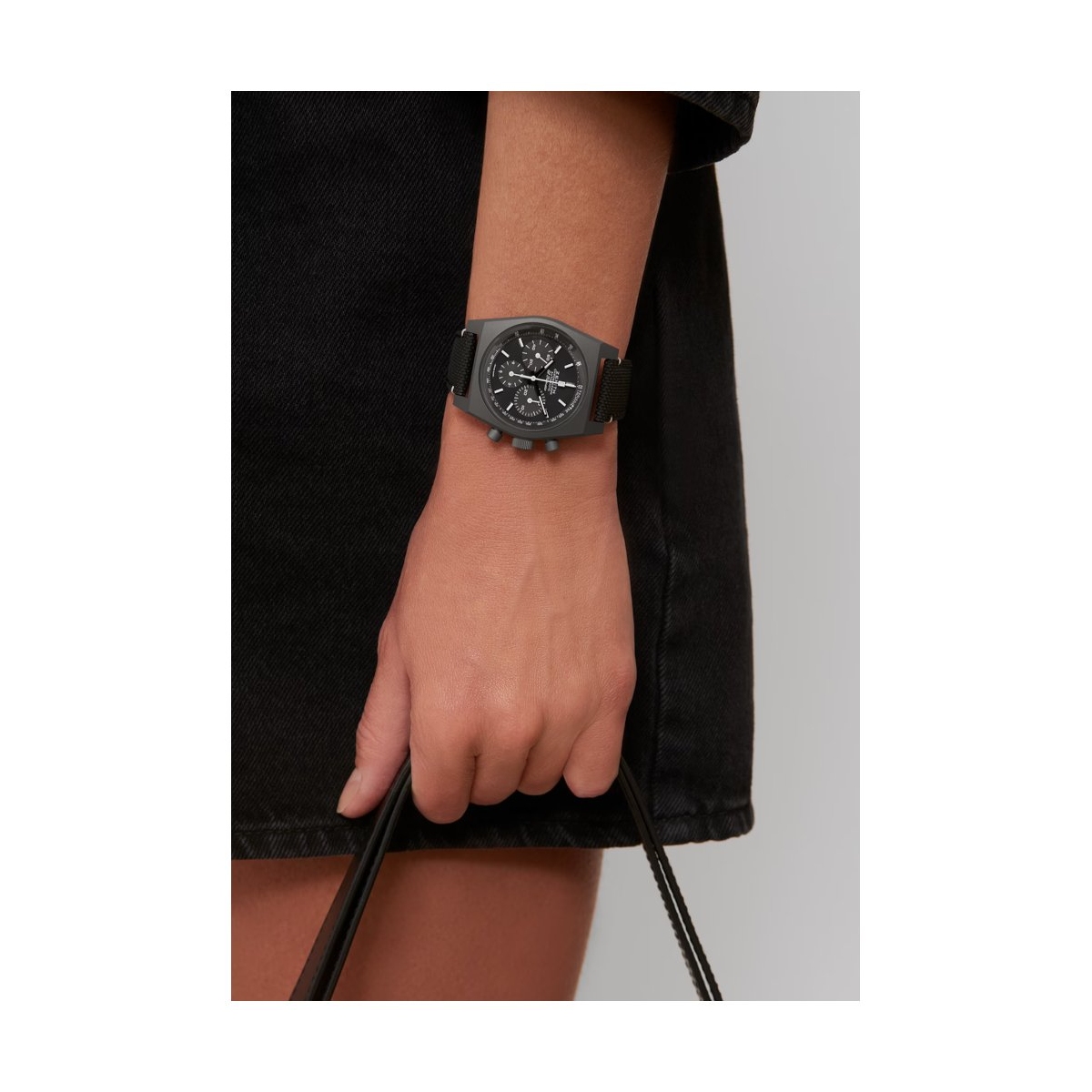 ZEGAREK ZENITH CHRONOMASTER REVIVAL SHADOW