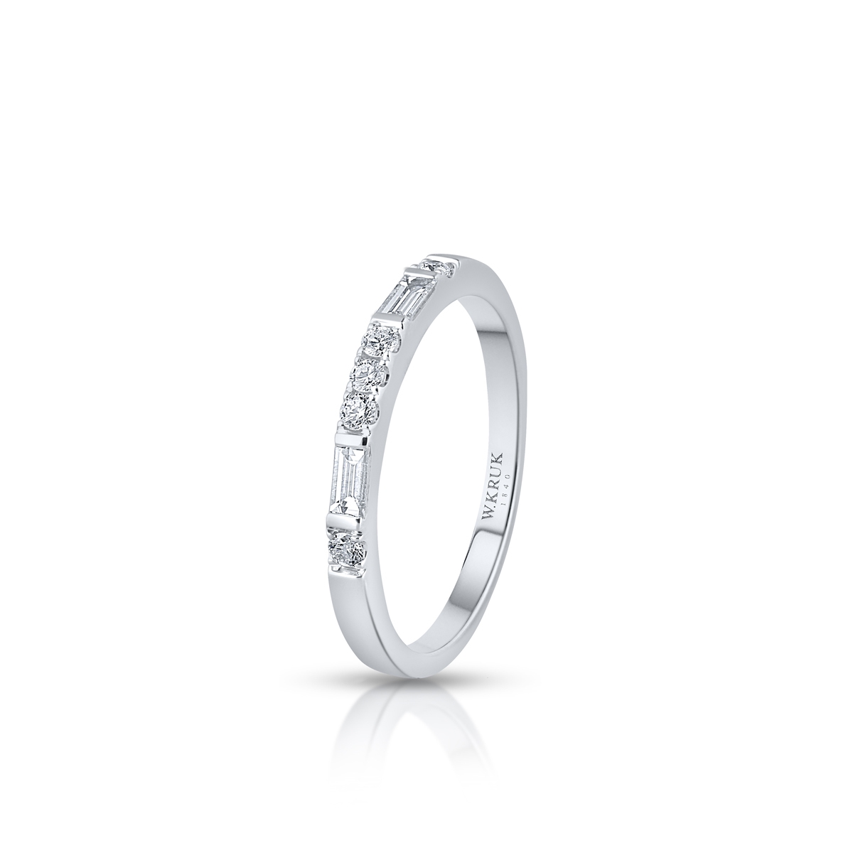 Pierścionek białe złoto z diamentami