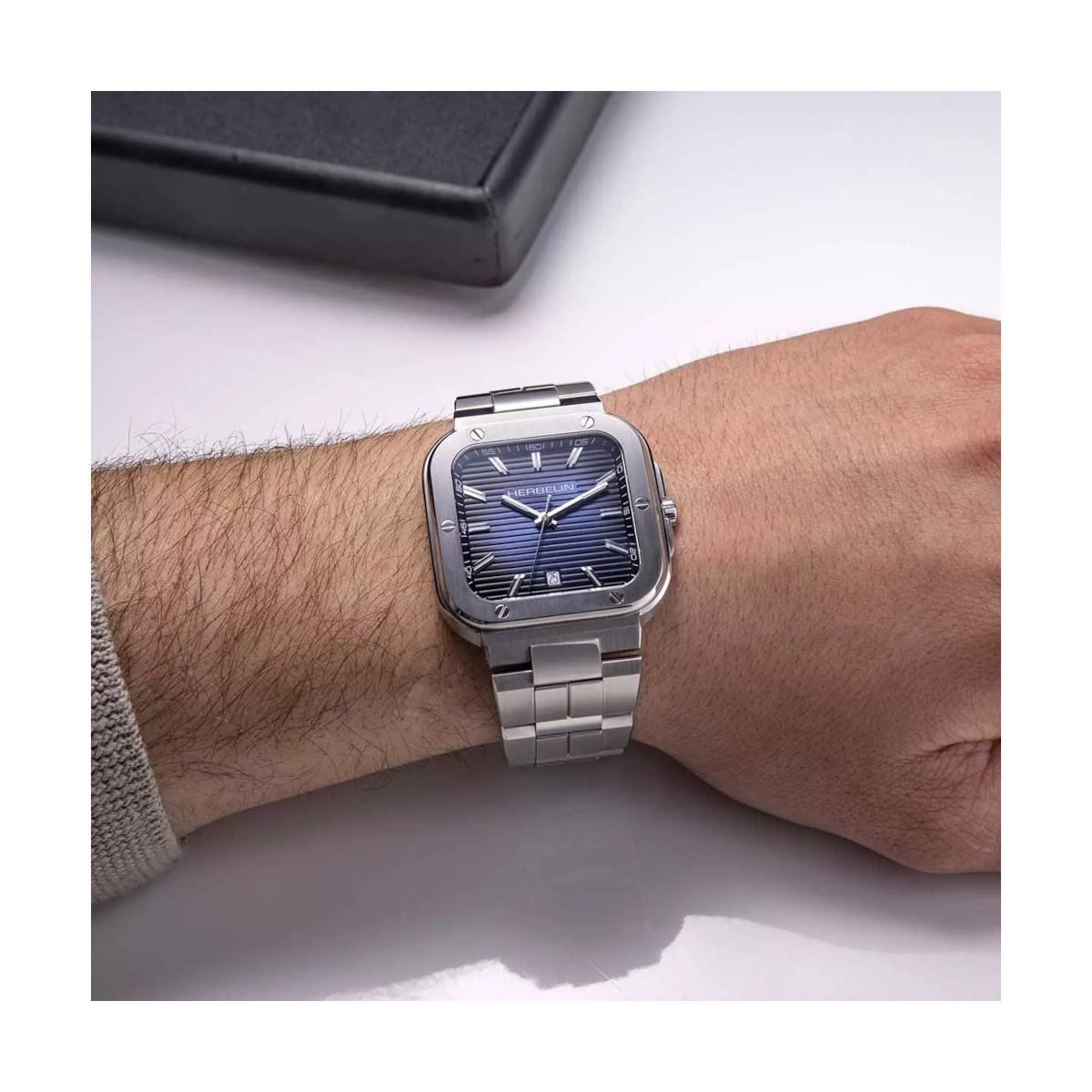 ZEGAREK HERBELIN CAP CAMARAT SQUARE