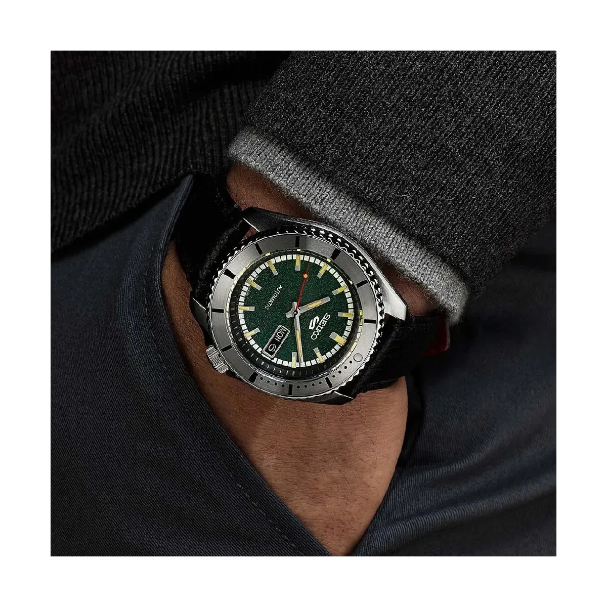 ZEGAREK SEIKO 5 SPORTS MASKED RIDER LIMITED EDITION