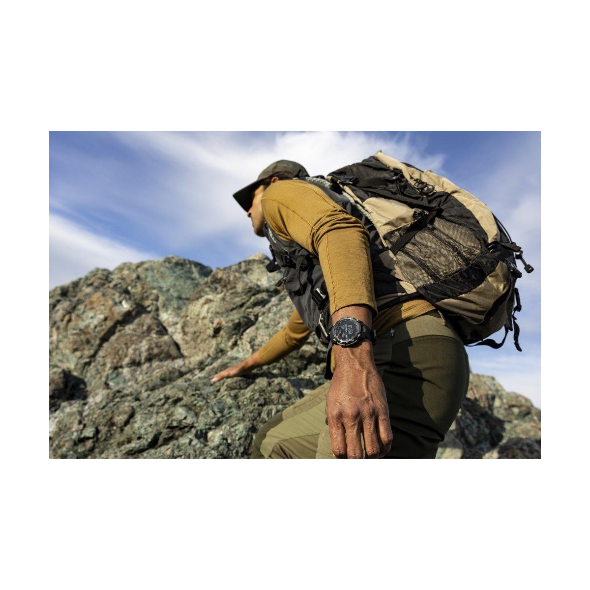 ZEGAREK GARMIN INSTINCT CROSSOVER AMOLED TACTICAL EDITION