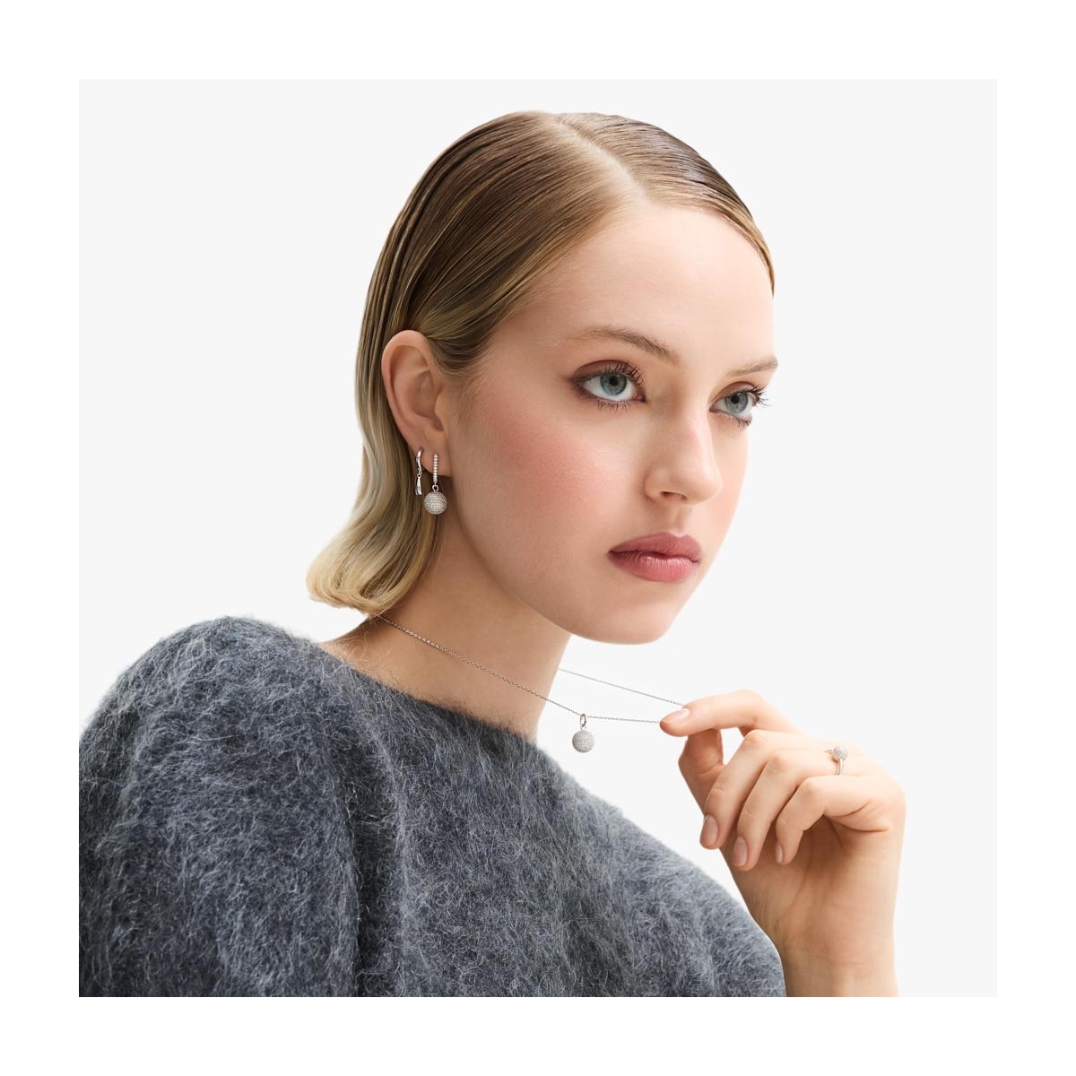 Naszyjnik srebrny z cyrkoniami