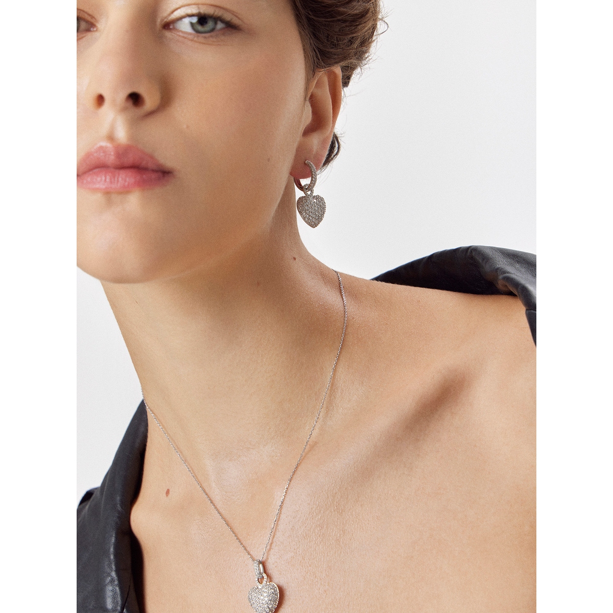 Wisiorek srebrny z cyrkoniami Emblems