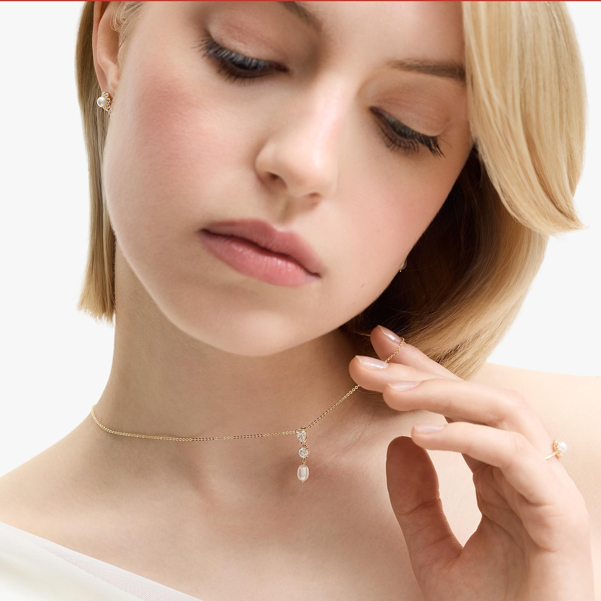 Wisiorek złoty z perłą Ceremonials