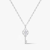 Wisiorek srebrny kluczyk z cyrkoniami