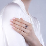 Pierścionek srebrny z markasytami i granatem