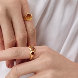 Pierścionek srebrny z bursztynem Miodowa