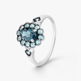 Pierścionek białe złoto z topazami