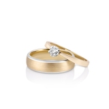 Pierścionek zaręczynowy złoty Romantyczny