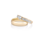 Pierścionek zaręczynowy złoty Szczęśliwy