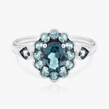 Pierścionek białe złoto z topazami