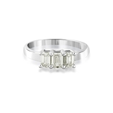 Pierścionek białe złoto z diamentami