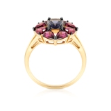 Pierścionek złoty z iolitem i rodolitem