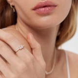 Pierścionek złoty z cyrkoniami Ceremonials